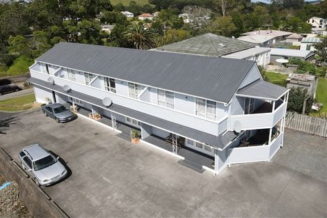 Photo of property in 10 Station Road, Kawakawa, 0210