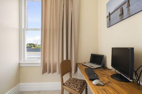 Photo of property in 70 Jellicoe Street, Martinborough, 5711