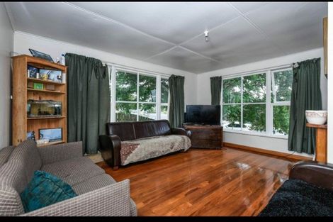 Photo of property in 28 Lincoln Park Avenue, Massey, Auckland, 0614