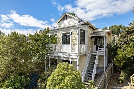 Photo of property in 7 Manley Terrace, Newtown, Wellington, 6021