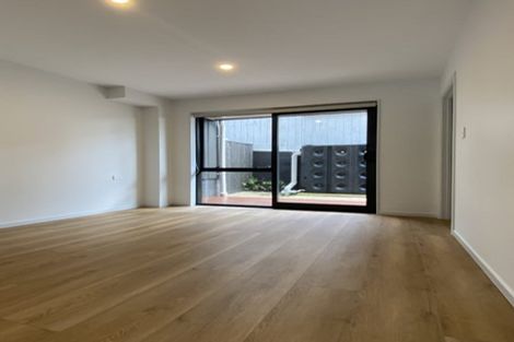 Photo of property in 32c Potter Avenue, Northcote, Auckland, 0627