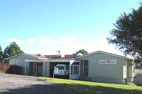 Photo of property in 9 Rena Place, West Harbour, Auckland, 0618