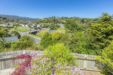 Photo of property in 29 Thomas Street, Stokes Valley, Lower Hutt, 5019