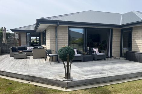 Photo of property in 15 Dove Place, Holmes Hill, Oamaru, 9401