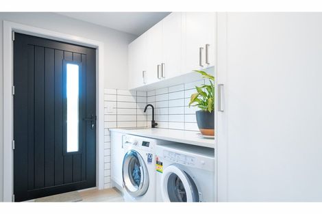 Photo of property in 29 Hewlett Road, Massey, Auckland, 0614