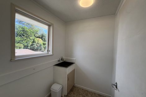 Photo of property in 1/28 Sequoia Place, Sunnynook, Auckland, 0620