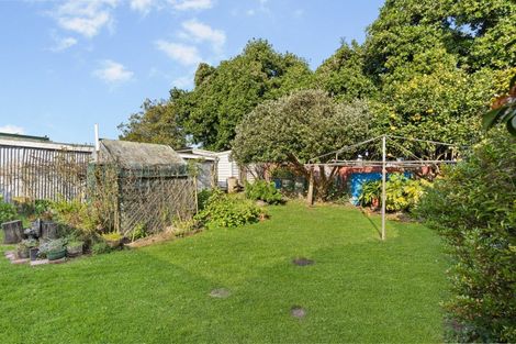 Photo of property in 42 Lippiatt Road, Otahuhu, Auckland, 1062