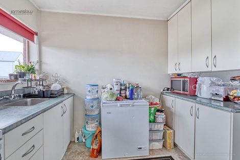 Photo of property in 2/75 Sabulite Road, Kelston, Auckland, 0602