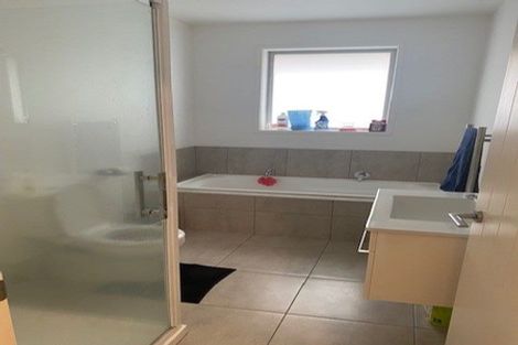 Photo of property in 38 Ballintoy Park Drive, Welcome Bay, Tauranga, 3175