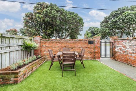 Photo of property in 56 Maupuia Road, Maupuia, Wellington, 6022