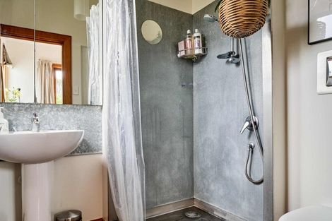 Photo of property in 33 Harland Street, Brooklyn, Wellington, 6021