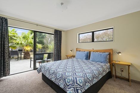 Photo of property in 15 Leanne Way, Waikanae Beach, Waikanae, 5036