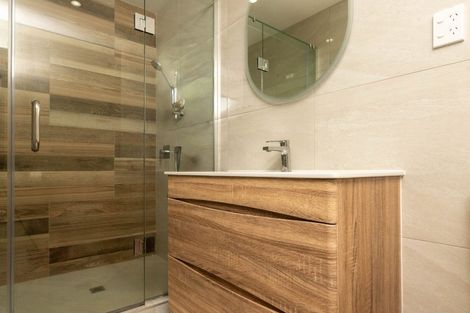 Photo of property in 5/7 Glen Road, Ranui, Auckland, 0612