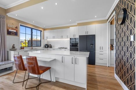 Photo of property in 166 Oriental Parade, Papamoa Beach, Papamoa, 3118