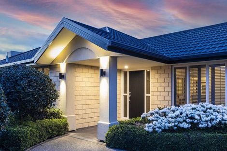 Photo of property in 8 Lime Tree Lane, Harewood, Christchurch, 8051