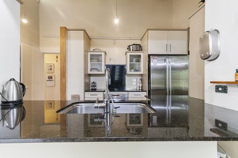 Photo of property in 68 Blakeborough Drive, Forrest Hill, Auckland, 0620