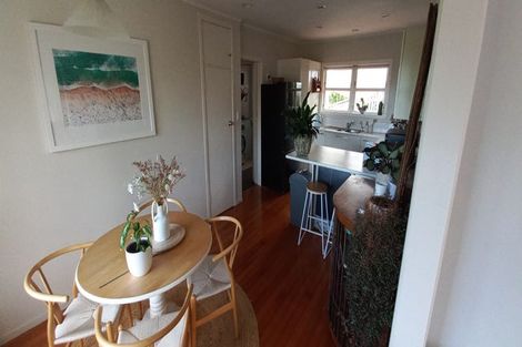 Photo of property in 1/18 Limmer Place, Browns Bay, Auckland, 0632