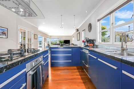 Photo of property in 61 Seaview Road, Paremata, Porirua, 5024