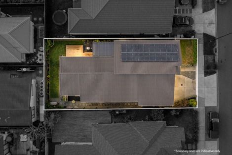 Photo of property in 12 Tarras Road, Kumeu, 0810