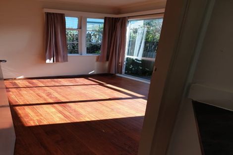 Photo of property in 34 Allington Road, Karori, Wellington, 6012