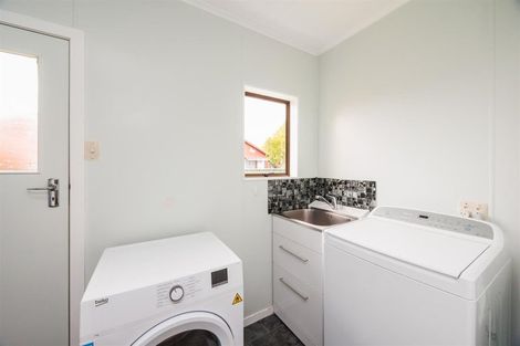 Photo of property in 3/10 Oxford Street, Marton, 4710