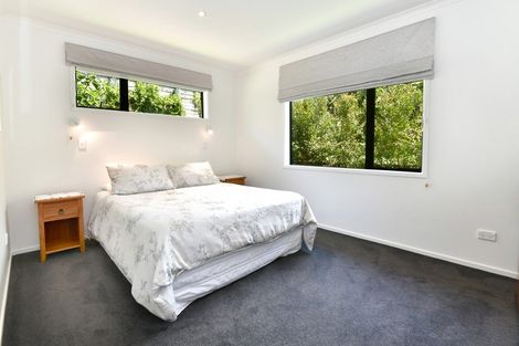 Photo of property in 32 Grovenor Drive, Orewa, 0931