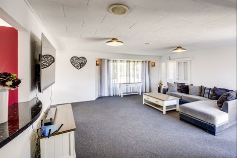 Photo of property in 8 Spriggs Crescent, Greenmeadows, Napier, 4112