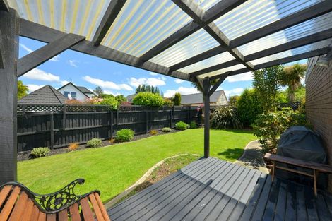 Photo of property in 2/25 Rubens Place, Burnside, Christchurch, 8053