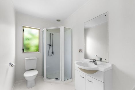 Photo of property in 1 Neta Grove, Henderson, Auckland, 0612