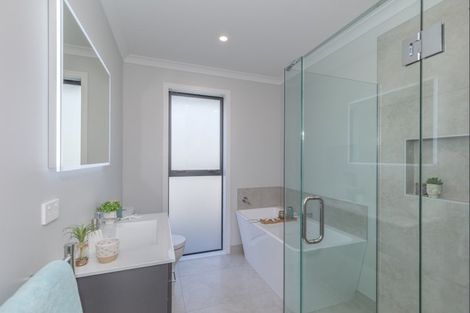 Photo of property in 83a Winchester Street, Levin, 5510