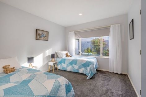 Photo of property in 395 Yaldhurst Road, Russley, Christchurch, 8042