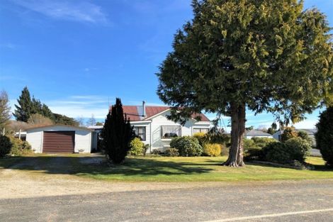 Photo of property in 83 Main Road, Clinton, 9534