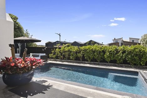 Photo of property in 4 Paraoa Crescent, Omaha, Warkworth, 0986