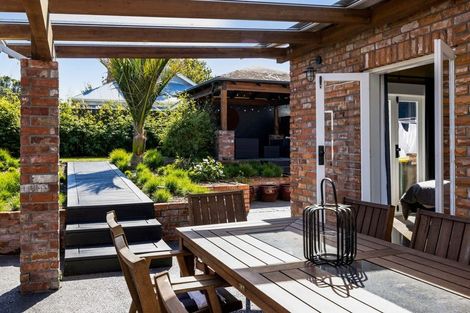 Photo of property in 20 Wallace Place, Westown, New Plymouth, 4310