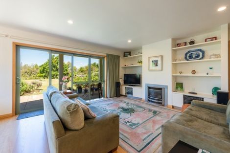 Photo of property in 10 Moreland Place, Mapua, 7005