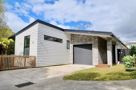 Photo of property in 119a Weatherly Road, Torbay, Auckland, 0630