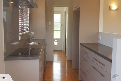 Photo of property in 45 Divich Avenue, Te Atatu South, Auckland, 0610