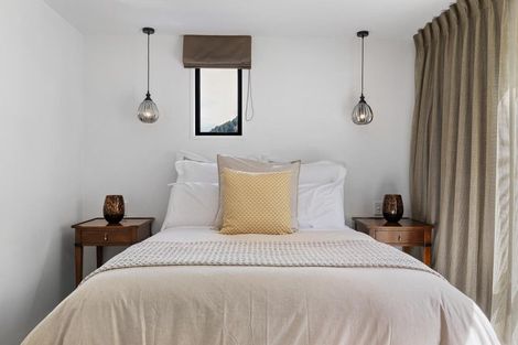 Photo of property in 13 Caples Place, Fernhill, Queenstown, 9300