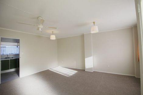 Photo of property in 6/77 West Coast Road, Glen Eden, Auckland, 0602