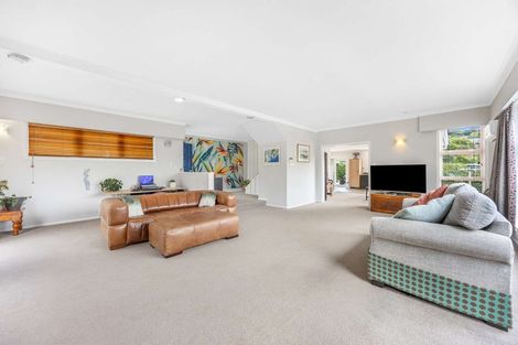 Photo of property in 13 Stratton Street, Normandale, Lower Hutt, 5010