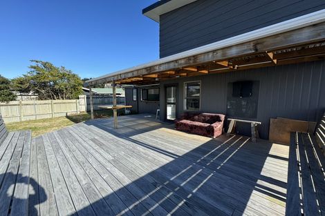 Photo of property in 13 Signal Street, Foxton Beach, Foxton, 4815
