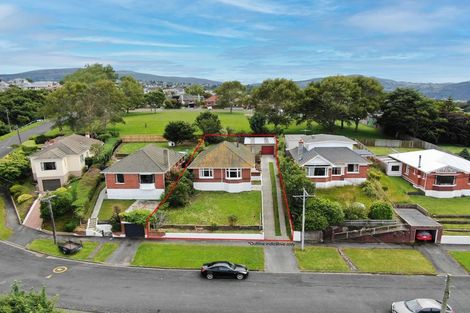 Photo of property in 136 Forfar Street, Clyde Hill, Dunedin, 9011