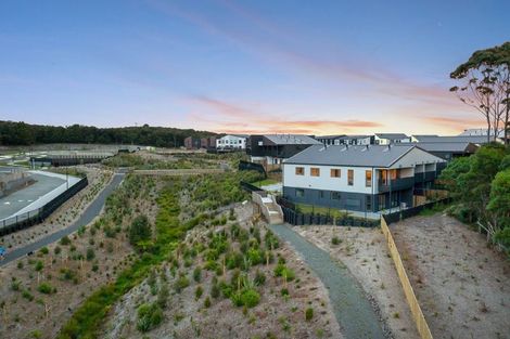 Photo of property in 8/7 Parapara Place, Albany, Auckland, 0632