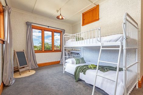 Photo of property in 10 Saint Johns Avenue, Palmerston North, 4414
