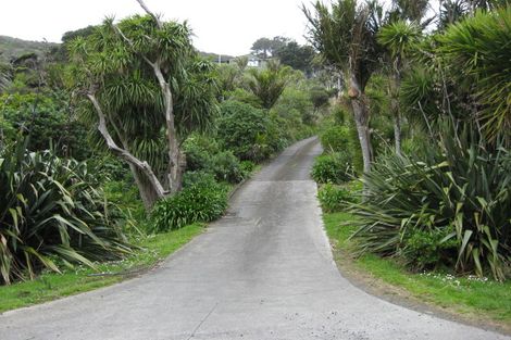 Photo of property in 101 Garden Road, Piha, 0772