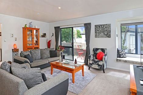 Photo of property in 5 Cognac Place, Henderson, Auckland, 0612