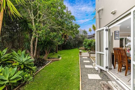 Photo of property in 28 Admirals Court Drive, Greenhithe, Auckland, 0632