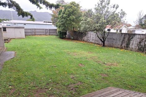 Photo of property in 15 Savage Crescent, Upper Hutt Central, Upper Hutt, 5018