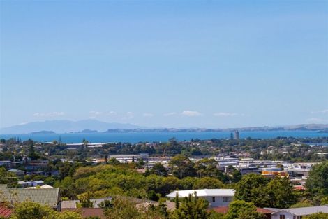 Photo of property in 11a Marlborough Avenue, Glenfield, Auckland, 0629