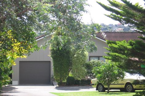 Photo of property in 32 Beechwood Road, Rothesay Bay, Auckland, 0630